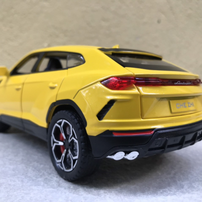 Mô hình xe Lamborghini URUS 2022  tỷ lệ 1:24