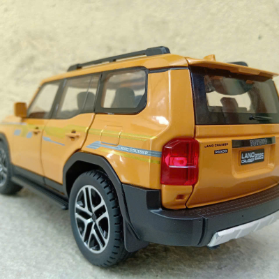 Mô hình xe land Cruiser PRADO LC250 2025 tỷ lệ 1:24