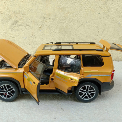 Mô hình xe land Cruiser PRADO LC250 2025 tỷ lệ 1:24