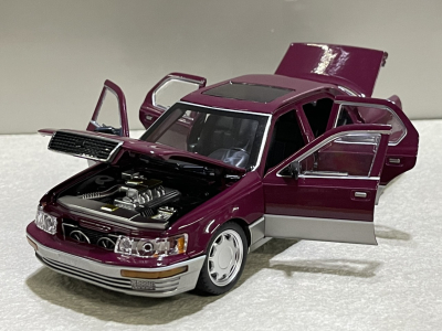 ​Mô hình xe LEXUS LS400 tỷ lệ 1:24