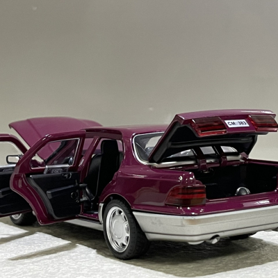​Mô hình xe LEXUS LS400 tỷ lệ 1:24