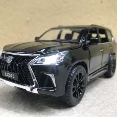 Mô hình xe LEXUS LX570 2022  tỷ lệ 1:32