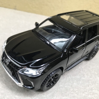 Mô hình xe LEXUS LX570 2022  tỷ lệ 1:32