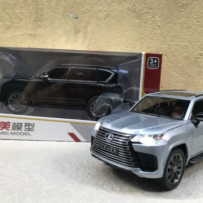 Mô hình xe LEXUS LX600 2024 tỷ lệ 1:24