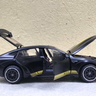 Mô hình xe Mercedes- AMG GT 63S  tỷ lệ 1:24