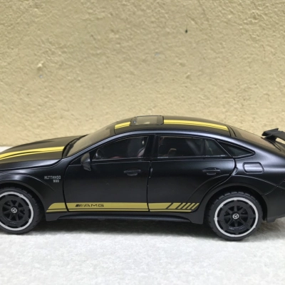 Mô hình xe Mercedes- AMG GT 63S  tỷ lệ 1:24