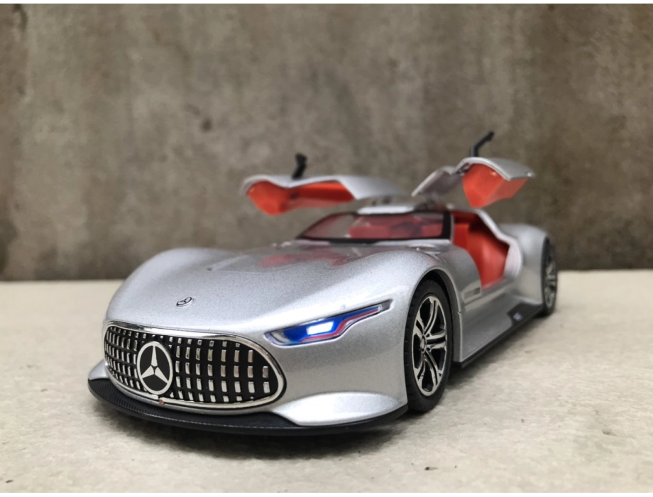 ​Mô hình xe Mercedes-Benz AMG Vision GT tỷ lệ 1:24 