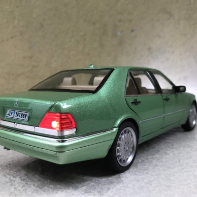 Mô hình xe Mercedes Benz W140 Class S320 tỷ lệ 1:24