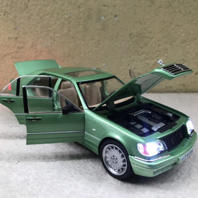 Mô hình xe Mercedes Benz W140 Class S320 tỷ lệ 1:24