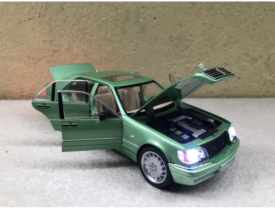 Mô hình xe Mercedes Benz W140 Class S320 tỷ lệ 1:24 Mô hình xe Mercedes Benz W140 Class S320 tỷ lệ 1:24
