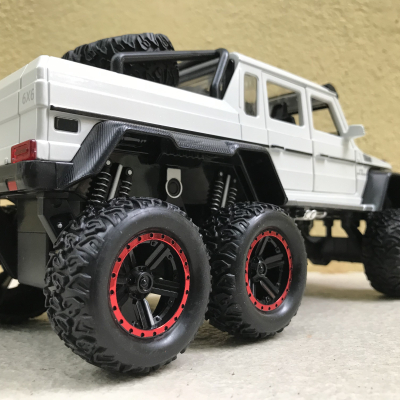 Mô hình xe MERCEDES G63 AMG 6x6  tỷ lệ 1:24