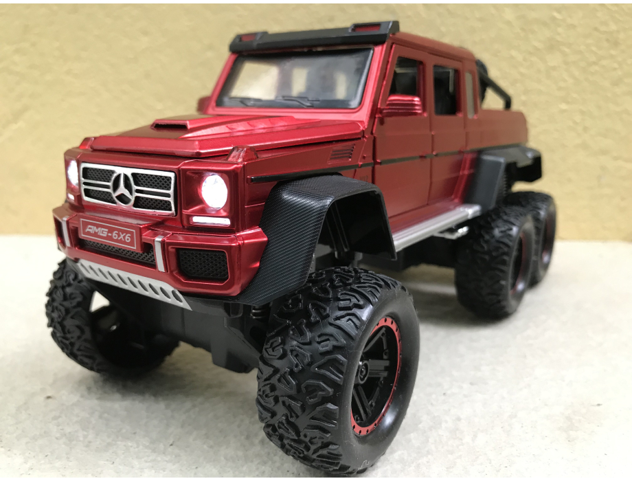 Mô hình xe MERCEDES G63 AMG 6x6  tỷ lệ 1:24