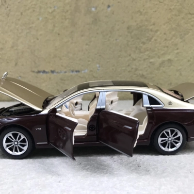 Mô hình xe Mercedes Maybach S680 tỷ lệ 1:32