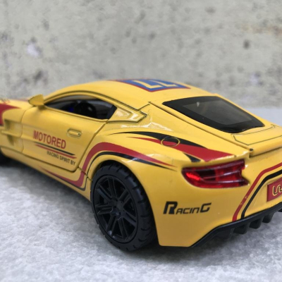 Mô hình xe ô tô Aston martin ONE tỷ lệ 1:32