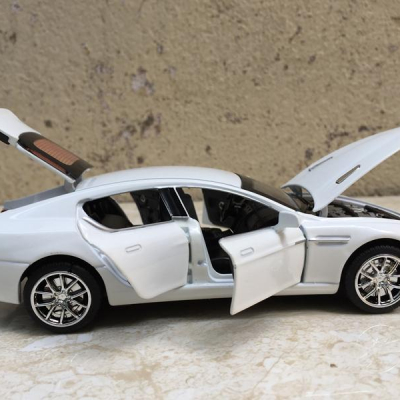 Mô hình xe Ô TÔ Aston martin sedan tỷ lệ 1:32