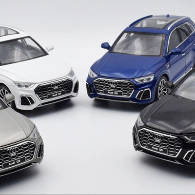 Mô hình xe ô tô  AUDI Q5 2022  tỷ lệ 1:24