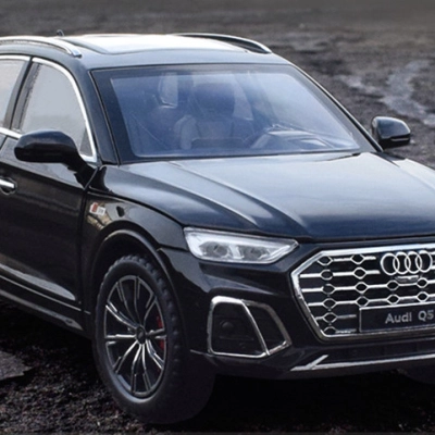 Mô hình xe ô tô  AUDI Q5 2022  tỷ lệ 1:24