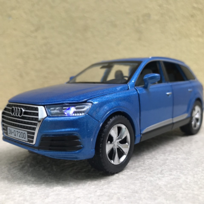 Mô hình xe Ô TÔ AUDI Q7 2019 tỷ lệ 1:32