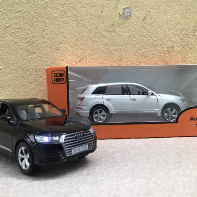 Mô hình xe Ô TÔ AUDI Q7 2019 tỷ lệ 1:32