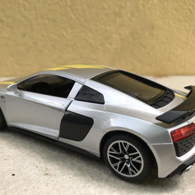 Mô hình xe ô tô Audi R8 V10 Plus tỷ lệ 1:32