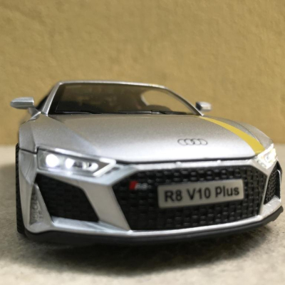Mô hình xe ô tô Audi R8 V10 Plus tỷ lệ 1:32