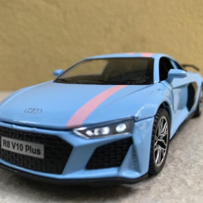 Mô hình xe ô tô Audi R8 V10 Plus tỷ lệ 1:32