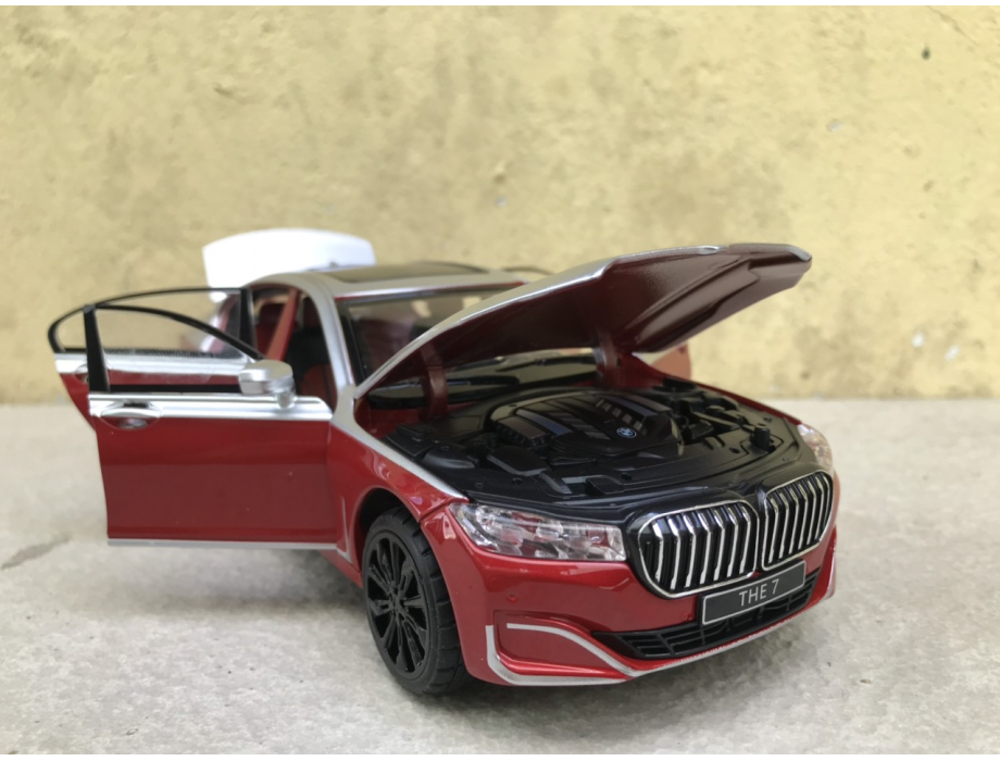 Mô hình xe ô tô BMW 760LI 2023 tỷ lệ 1:24 Mô hình xe ô tô BMW 760LI 2023 tỷ lệ 1:24