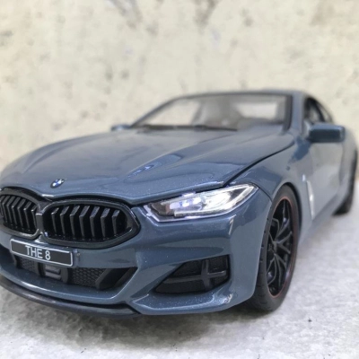 Mô hình xe ô tô BMW 840I Coupe 2020 tỷ lệ 1:24
