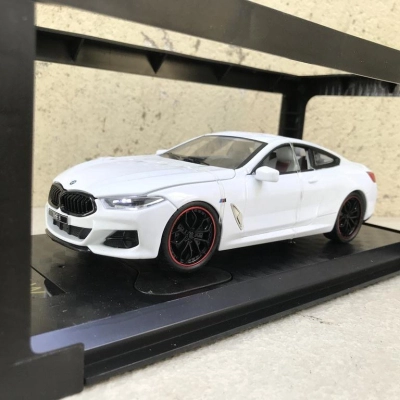 Mô hình xe ô tô BMW 840I Coupe 2020 tỷ lệ 1:24