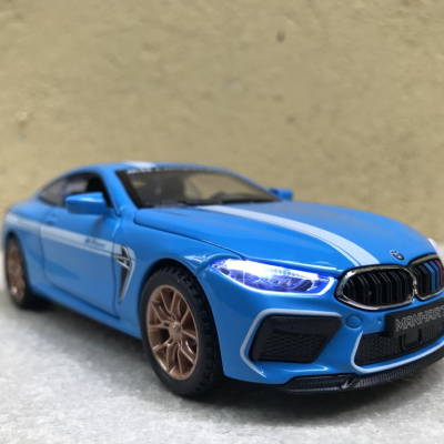 Mô hình xe ô tô BMW M8 tỷ lệ 1:32