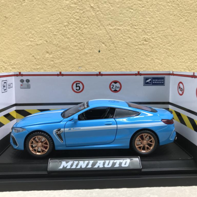 Mô hình xe ô tô BMW M8 tỷ lệ 1:32