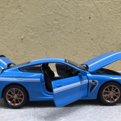 Mô hình xe ô tô BMW M8 tỷ lệ 1:32