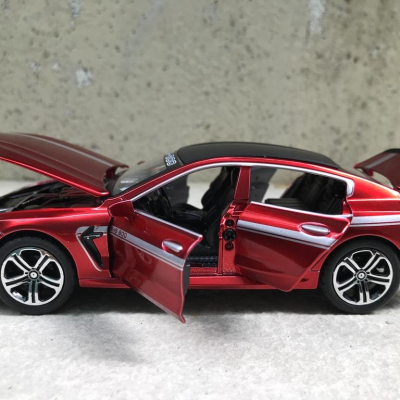 Mô hình xe ô tô BMW M8 tỷ lệ 1:32