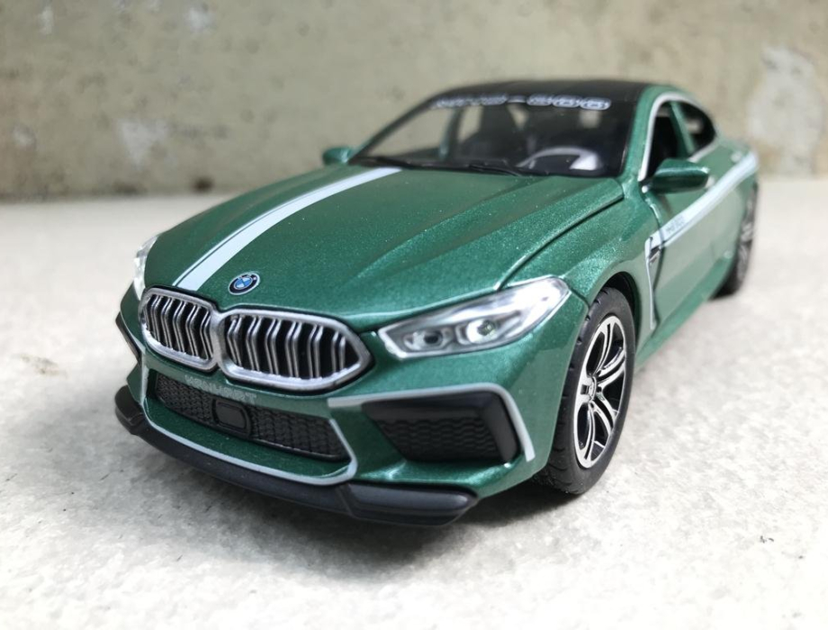 Mô hình xe ô tô BMW M8 tỷ lệ 1:32 Mô hình xe ô tô BMW M8 tỷ lệ 1:32