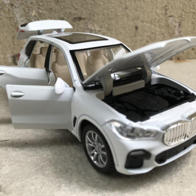 Mô hình xe ô tô BMW X5 2020 tỷ lệ 1:32