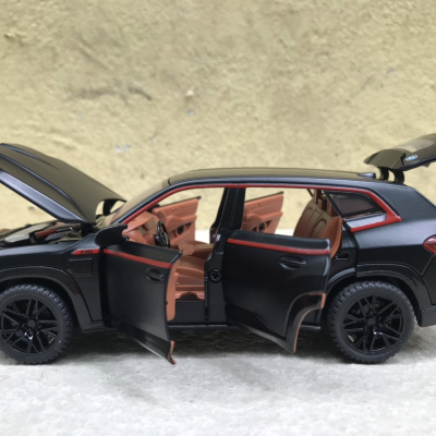 Mô hình xe ô tô BMW XM 2024  tỷ lệ 1:32