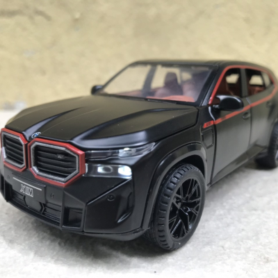 Mô hình xe ô tô BMW XM 2024  tỷ lệ 1:32