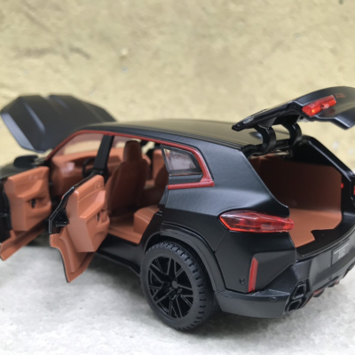 Mô hình xe ô tô BMW XM 2024  tỷ lệ 1:32
