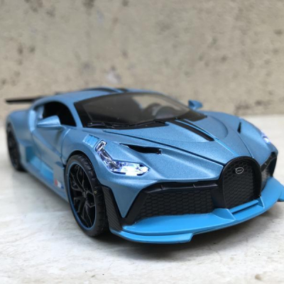 Mô hình xe ô tô Bugatti DIVO tỷ lệ 1:32