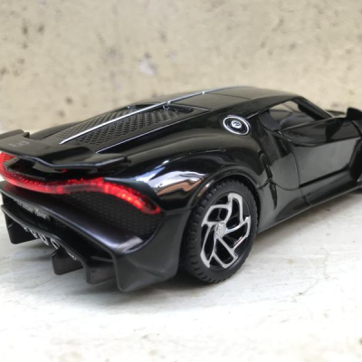 Mô hình xe Ô TÔ Bugatti La Voiture Noire tỷ lệ 1:32