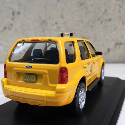 Mô hình Xe ô tô FORD Escape Hybrid 2005 tỷ lệ 1:43