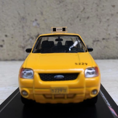Mô hình Xe ô tô FORD Escape Hybrid 2005 tỷ lệ 1:43