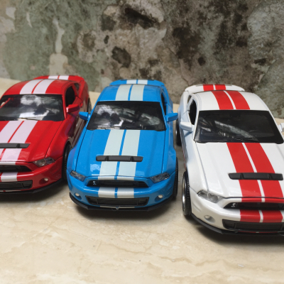 Mô hình xe ô tô Ford Mustang tỷ lệ 1:32