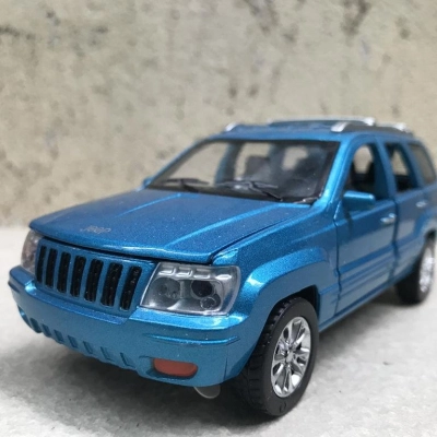Mô hình xe ô tô  JEEP Grand Cherokee  tỷ lệ 1:32