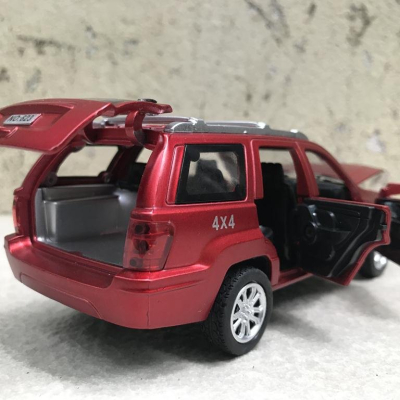 Mô hình xe ô tô  JEEP Grand Cherokee  tỷ lệ 1:32