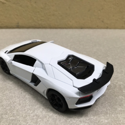 Mô hình xe ô tô Lamborghini Aventador LP740 tỷ lệ 1:32