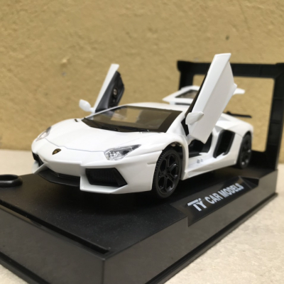 Mô hình xe ô tô Lamborghini Aventador LP740 tỷ lệ 1:32