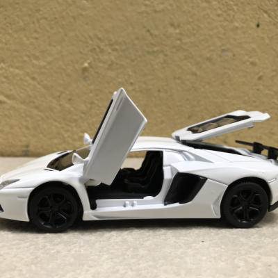 Mô hình xe ô tô Lamborghini Aventador LP740 tỷ lệ 1:32