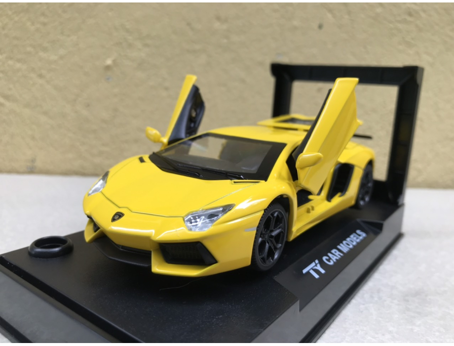Mô hình xe ô tô Lamborghini Aventador LP740 tỷ lệ 1:32 Mô hình xe ô tô Lamborghini Aventador LP740 tỷ lệ 1:32