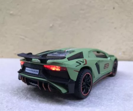 ​Mô hình xe ô tô Lamborghini Aventador lp780 tỷ lệ 1:32